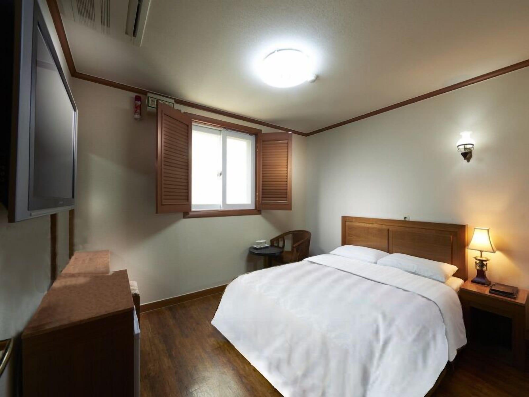 Noble Hotel Seoel Buitenkant foto